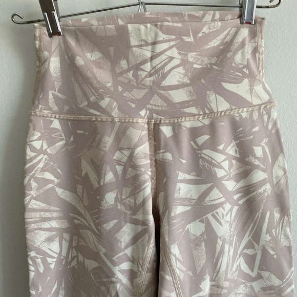 Lululemon Wunder Under High-Rise Tight 25" *Full-On Luxtreme Size  4 - Picture 15 of 15